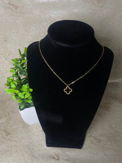 Royal Clover Necklace