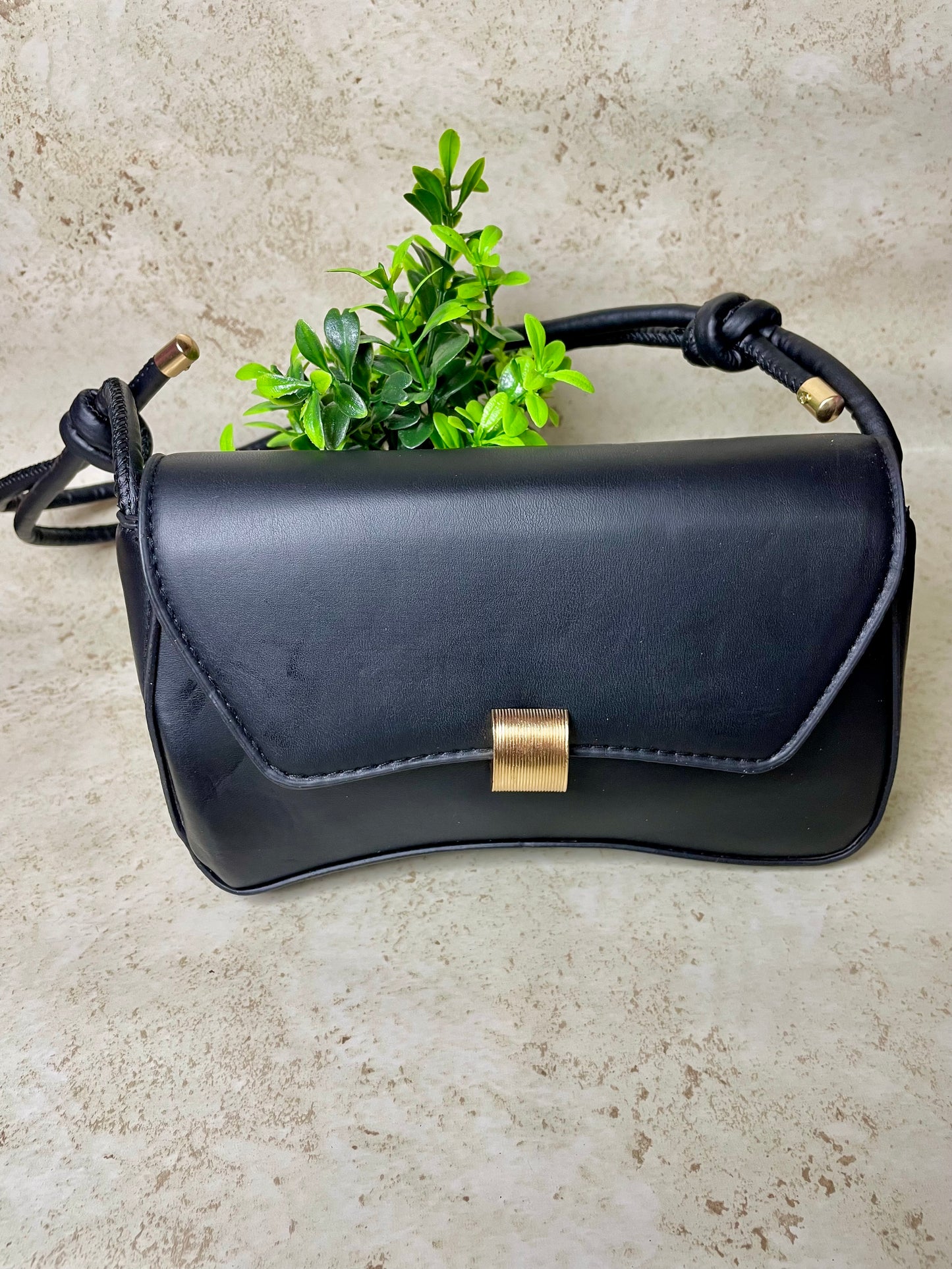 Chic Knot Shoulder Bag